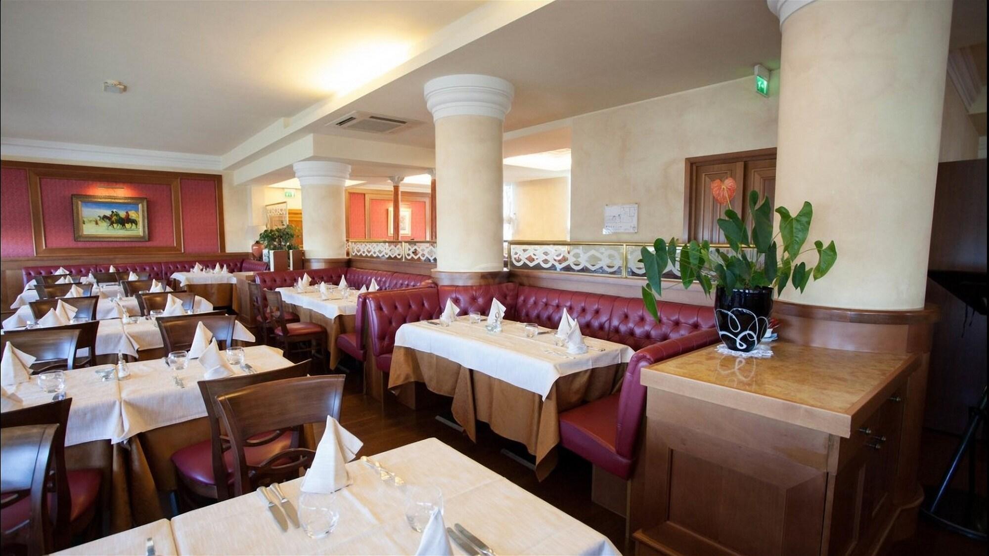 Hotel Principe Palace Lido di Jesolo Exterior photo