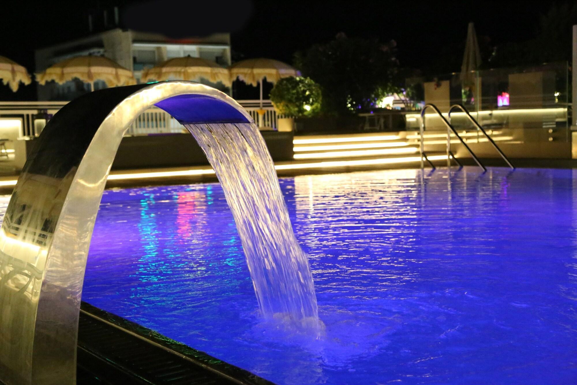 Hotel Principe Palace Lido di Jesolo Exterior photo